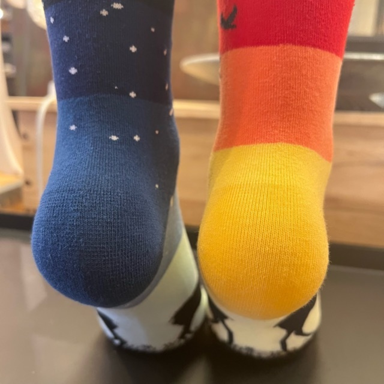 TOPANGA SOCKS Lady's　Sunset night view asymmetry socks 　夕焼け　夜景　アシンメトリーソックス　　靴下