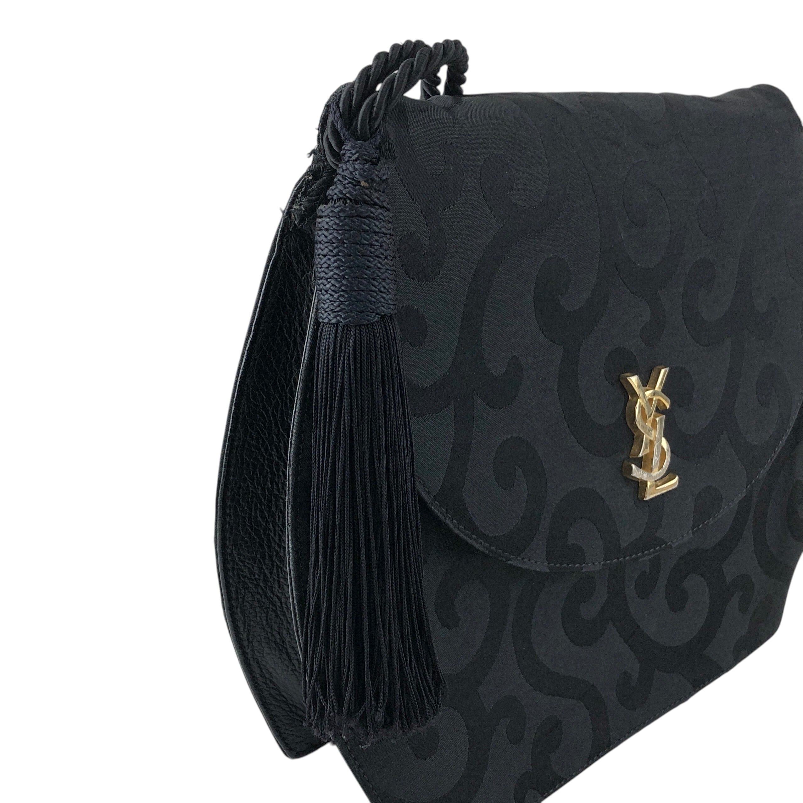 Yves Saint Laurent イヴ・サンローラン ショルダーバッグ ブラック