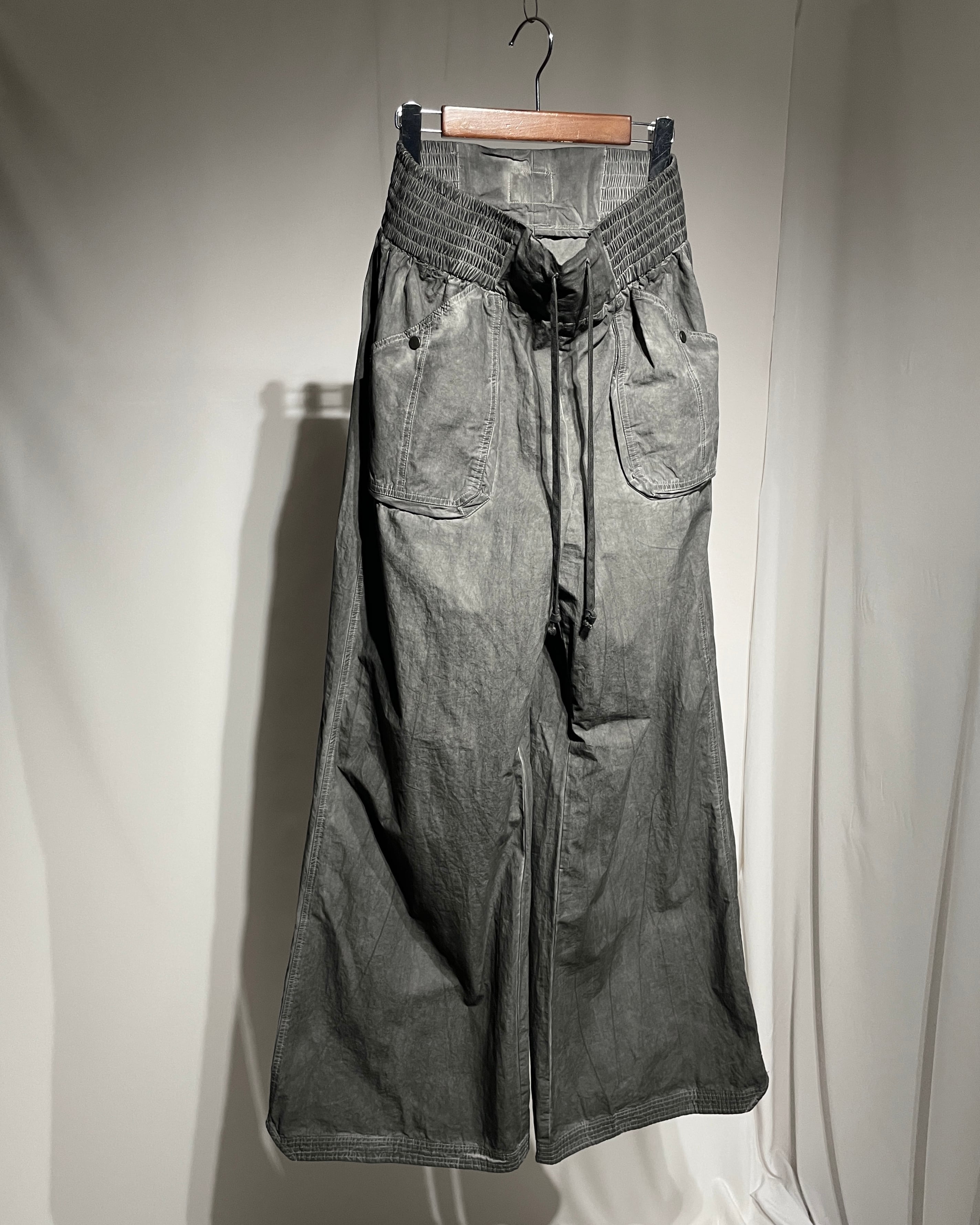 S/S2017 incarnation - Overlocked Anatomical Drop Crotch Shorts