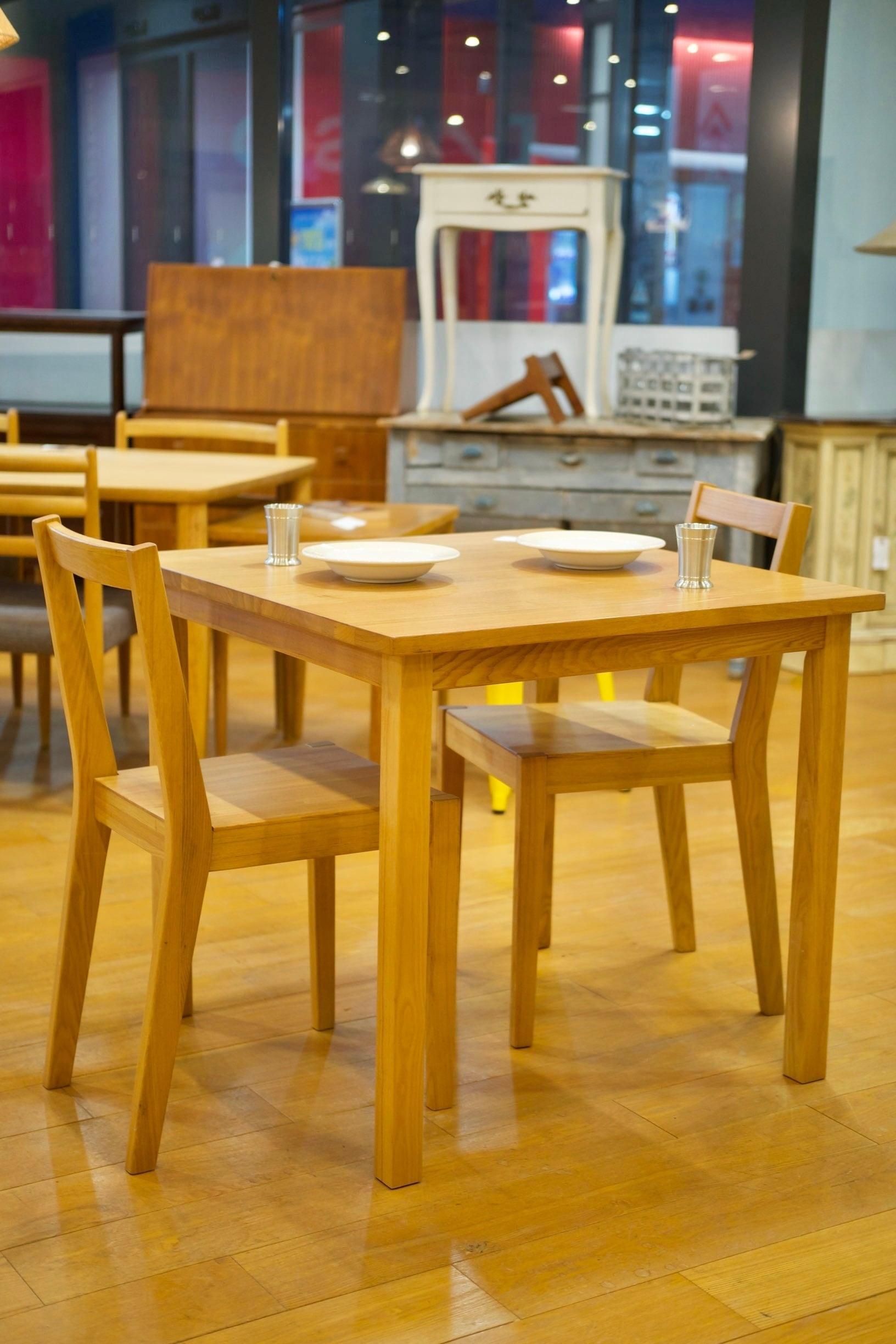 table | clapp vintage クラップヴィンテージみなとみらい店－家具