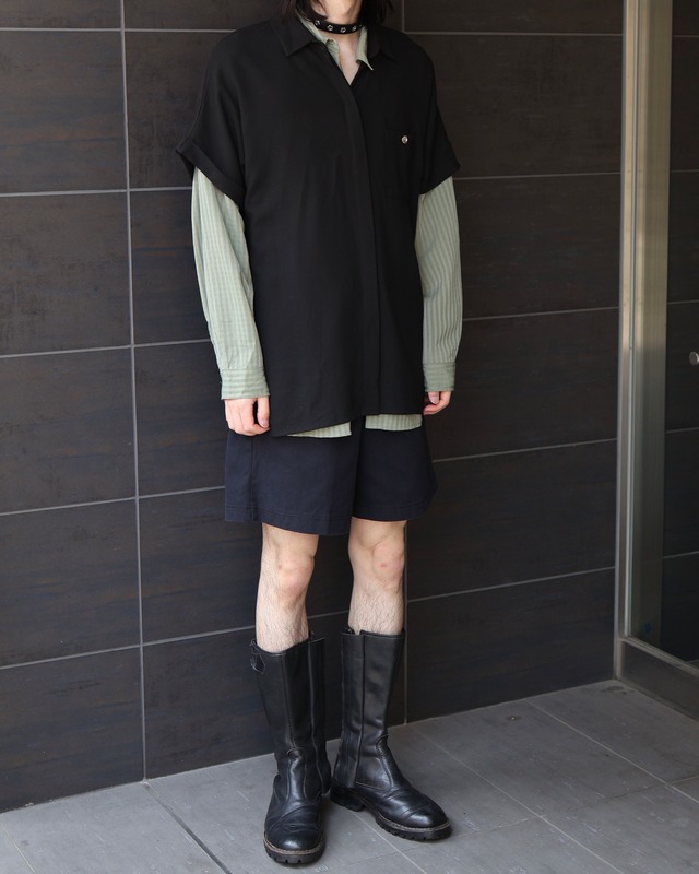 Fly front basic short sleeve shirt