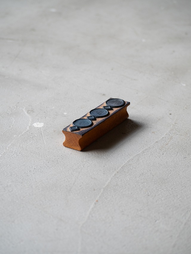 unknown '60s vintage Woodblock stamp "circle and diamond"