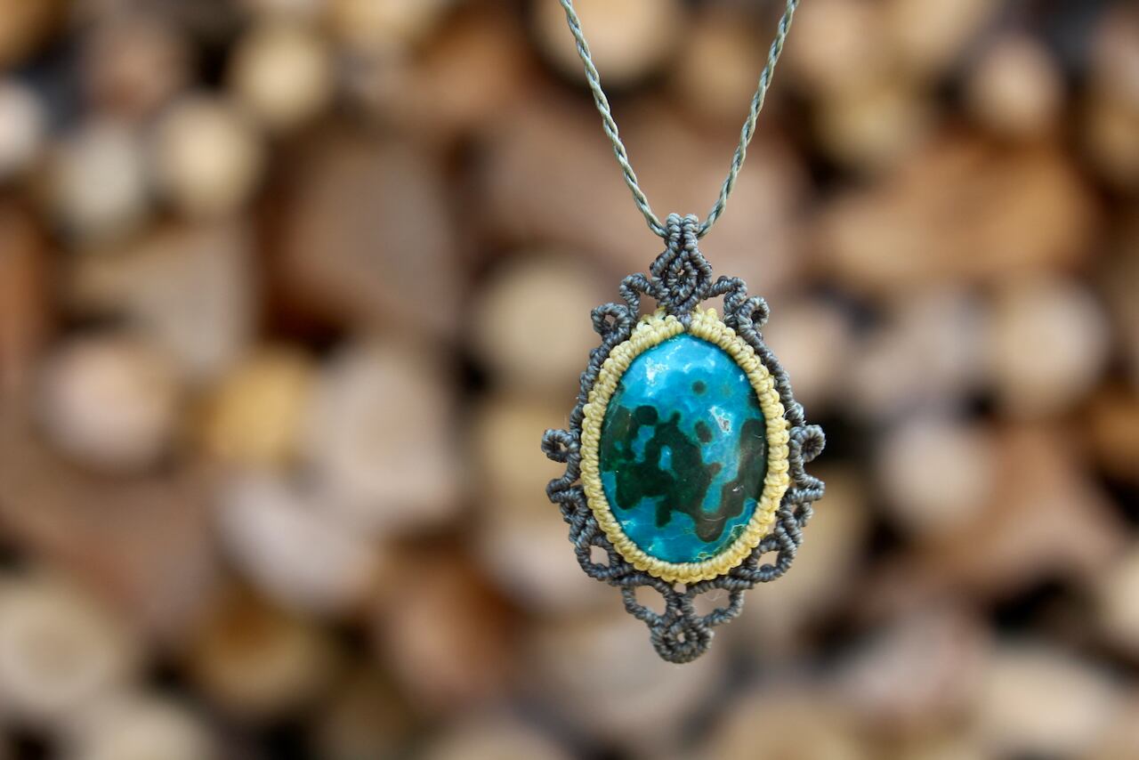 Chrysocolla malachite micro macrame pendant