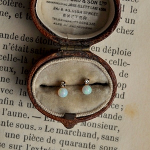 vintage 9K opal dia pierce