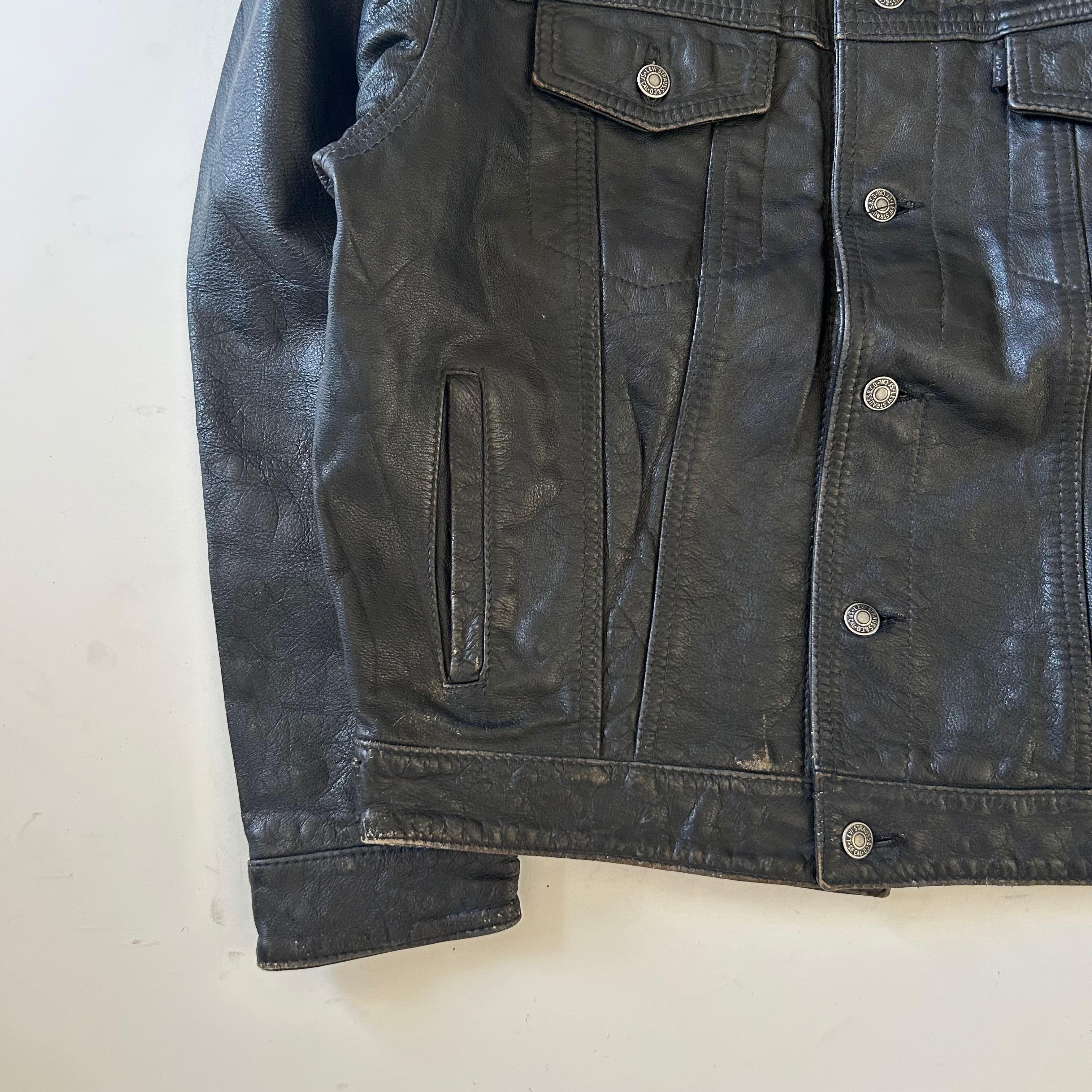 フクスキ~90s Levi's / leather jacket Vintage 90s Levi's Leather Bomber Jacket Patch Logo Flight Jacket