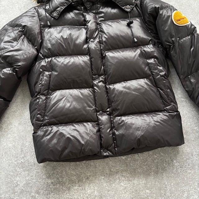 carhartt】カーハート ダウンジャケット ワッペン刺繍 ブラック 黒 肉