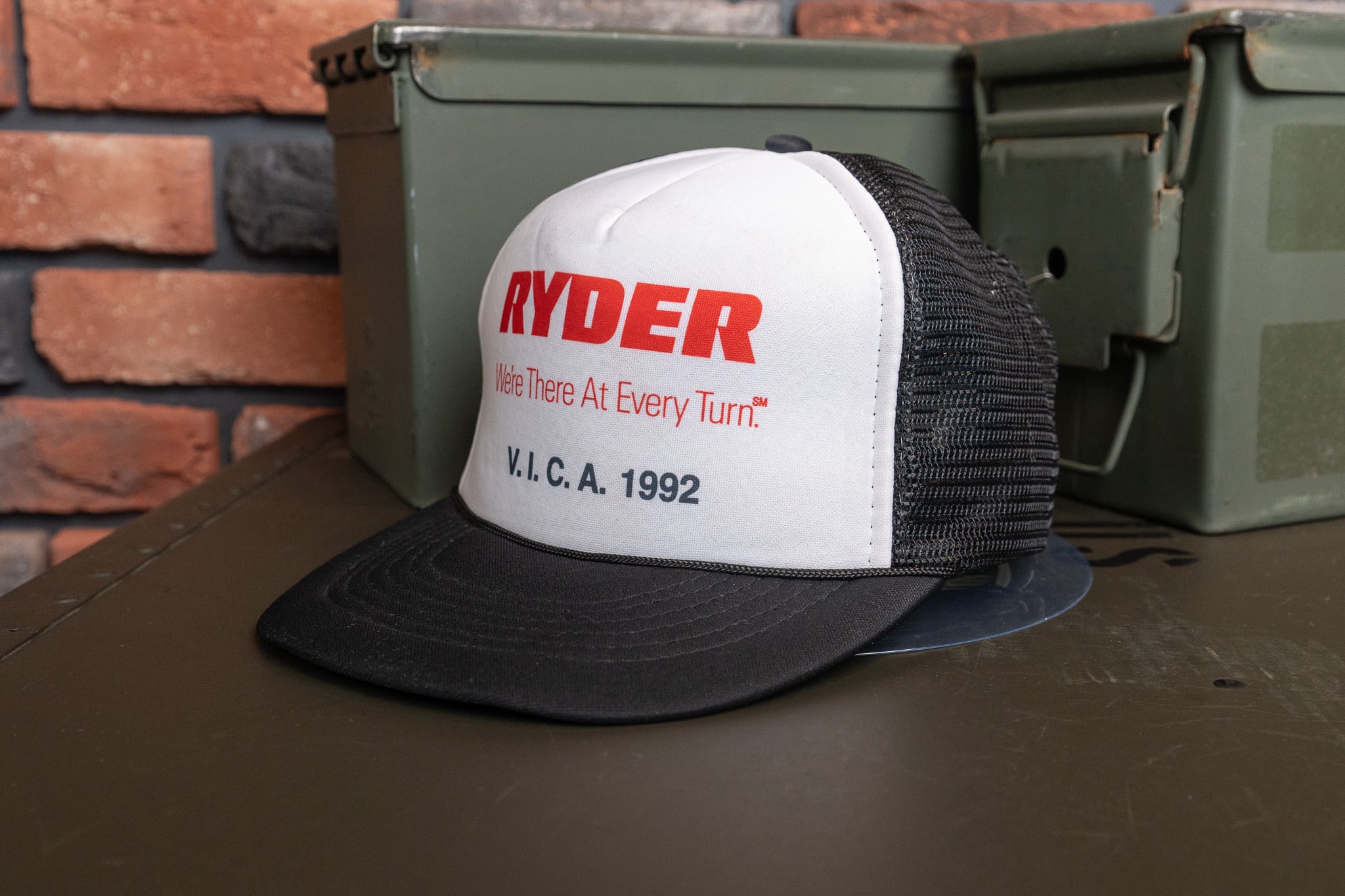 トラッカーキャップビンテージ Vintage Trucker Cap 