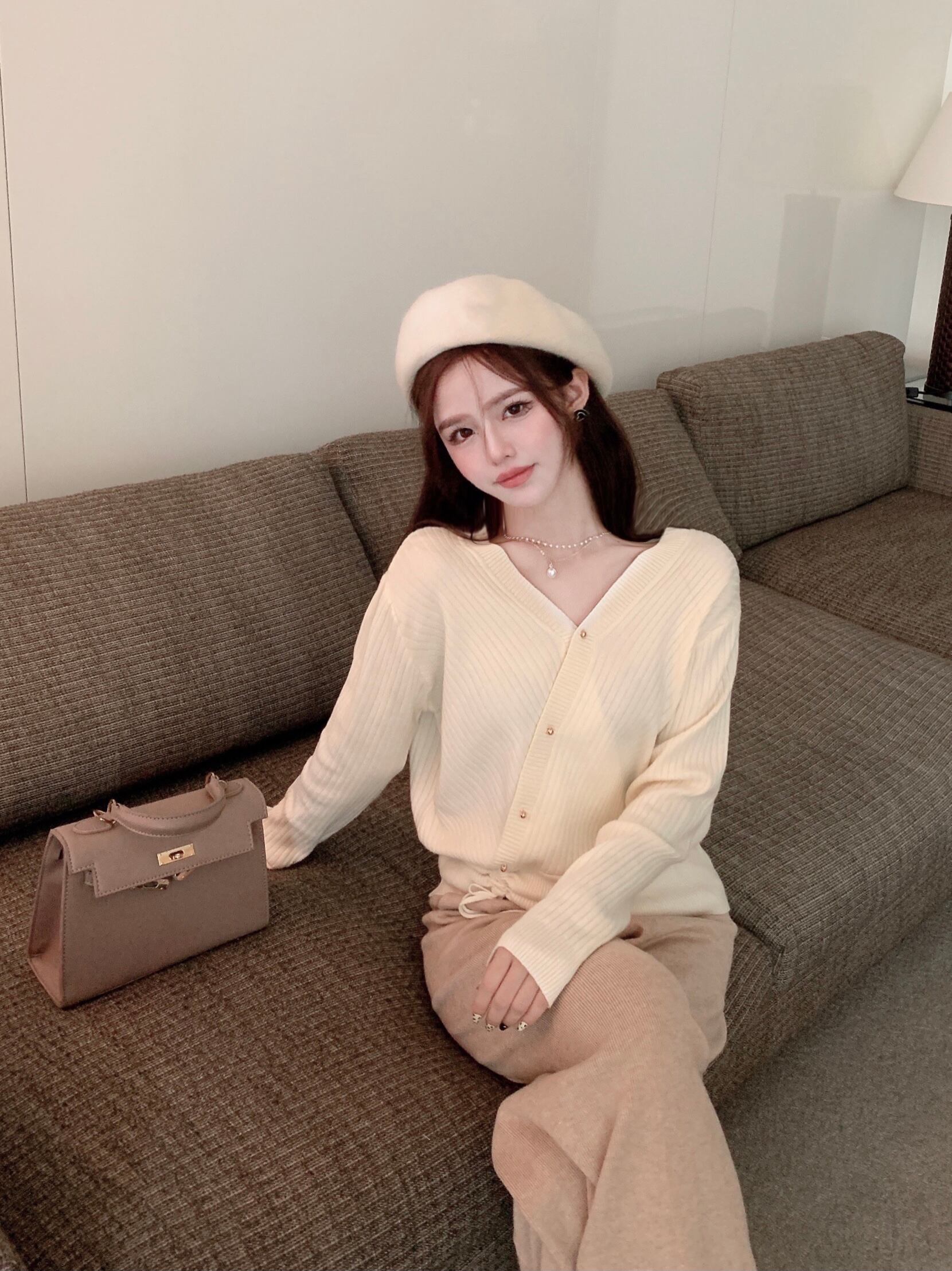 ストライプニットシャツ オータムウィンターショートスタイルセーター トップス ロング 秋物 冬物 ブラックストロベリース80745846086