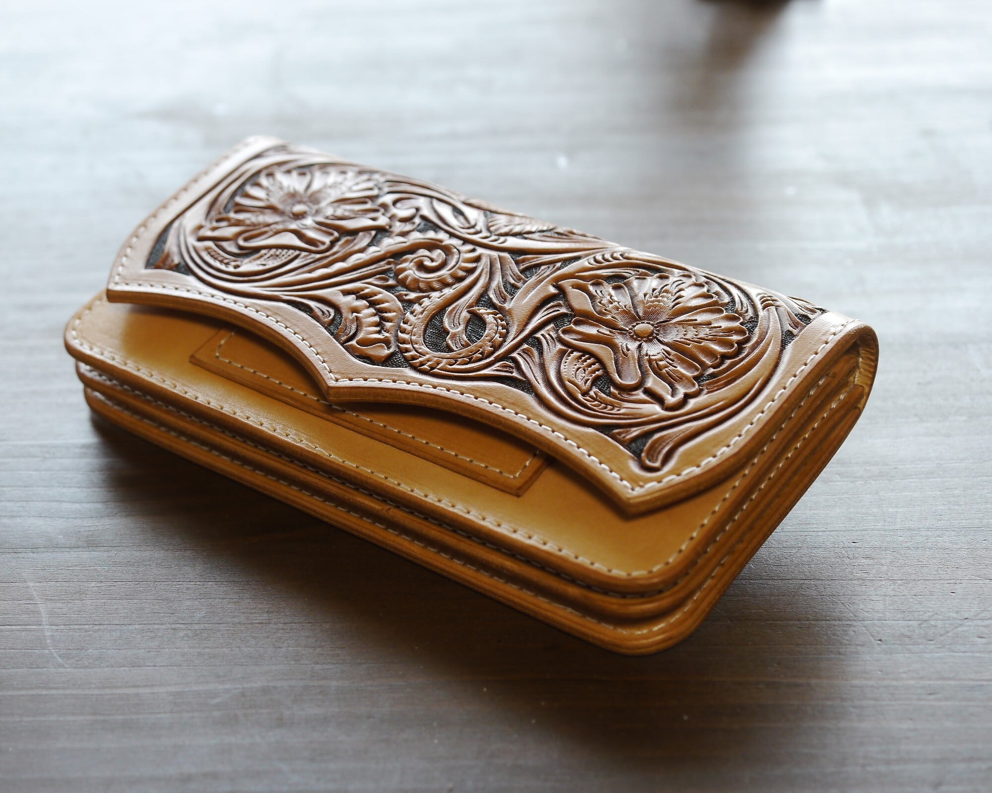 Leather Works Exist(レザー ワークス イグジスト)