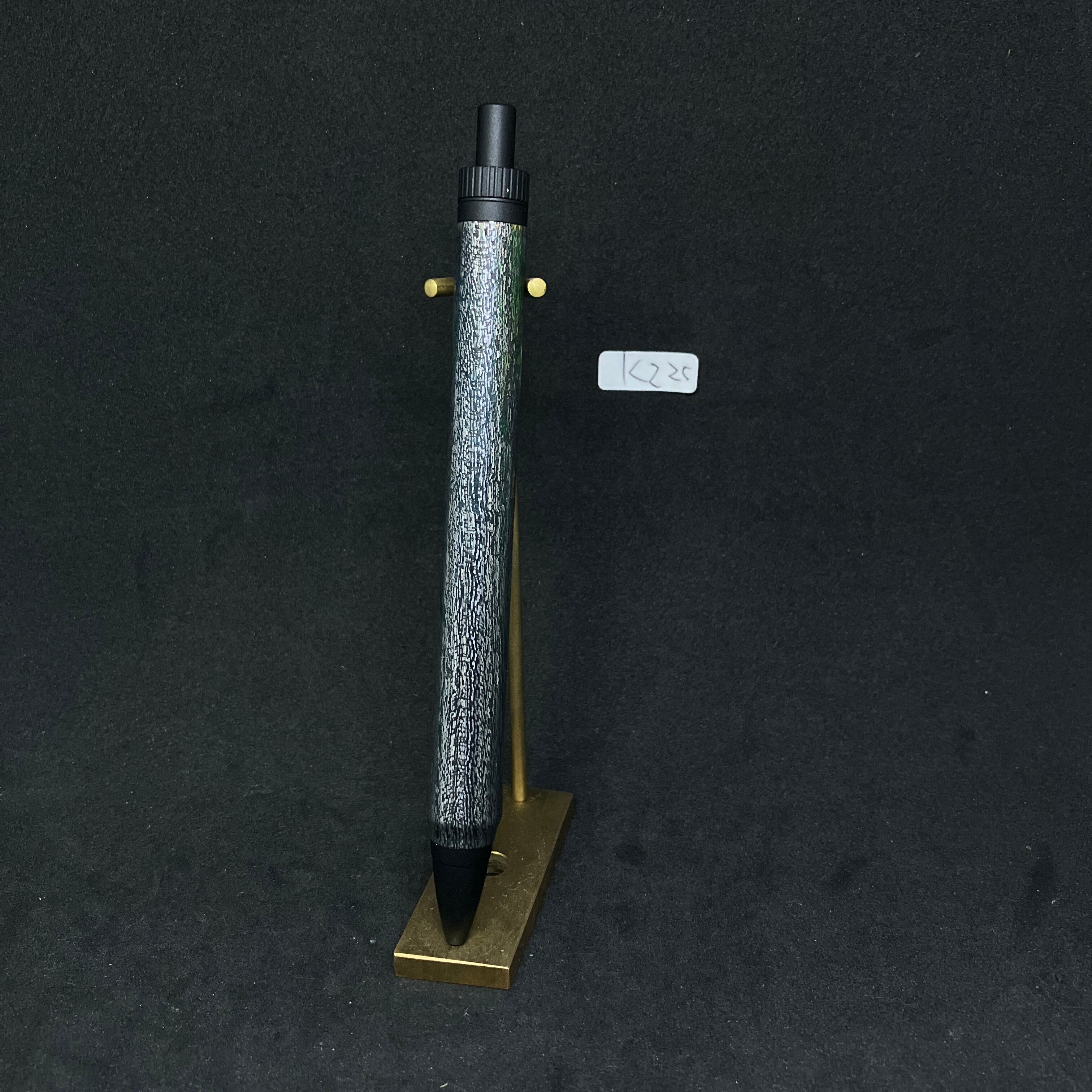 ☆cusith さんメタライズドウッド軸ペン ケヤキ ボールペン新品☆ K225[木軸ペン] [藍染メタライズドウッド] [ケヤキ] [加藤金属] | 雑多