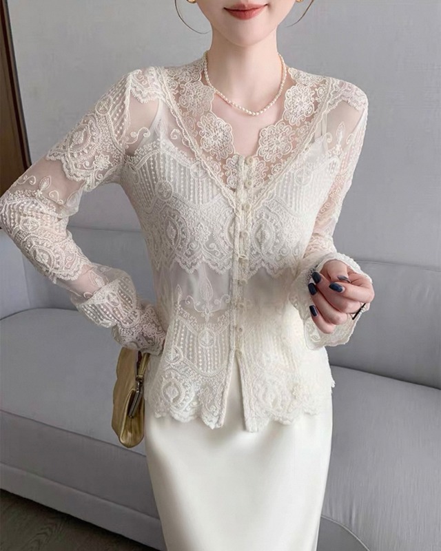 Vネック レースブラウス