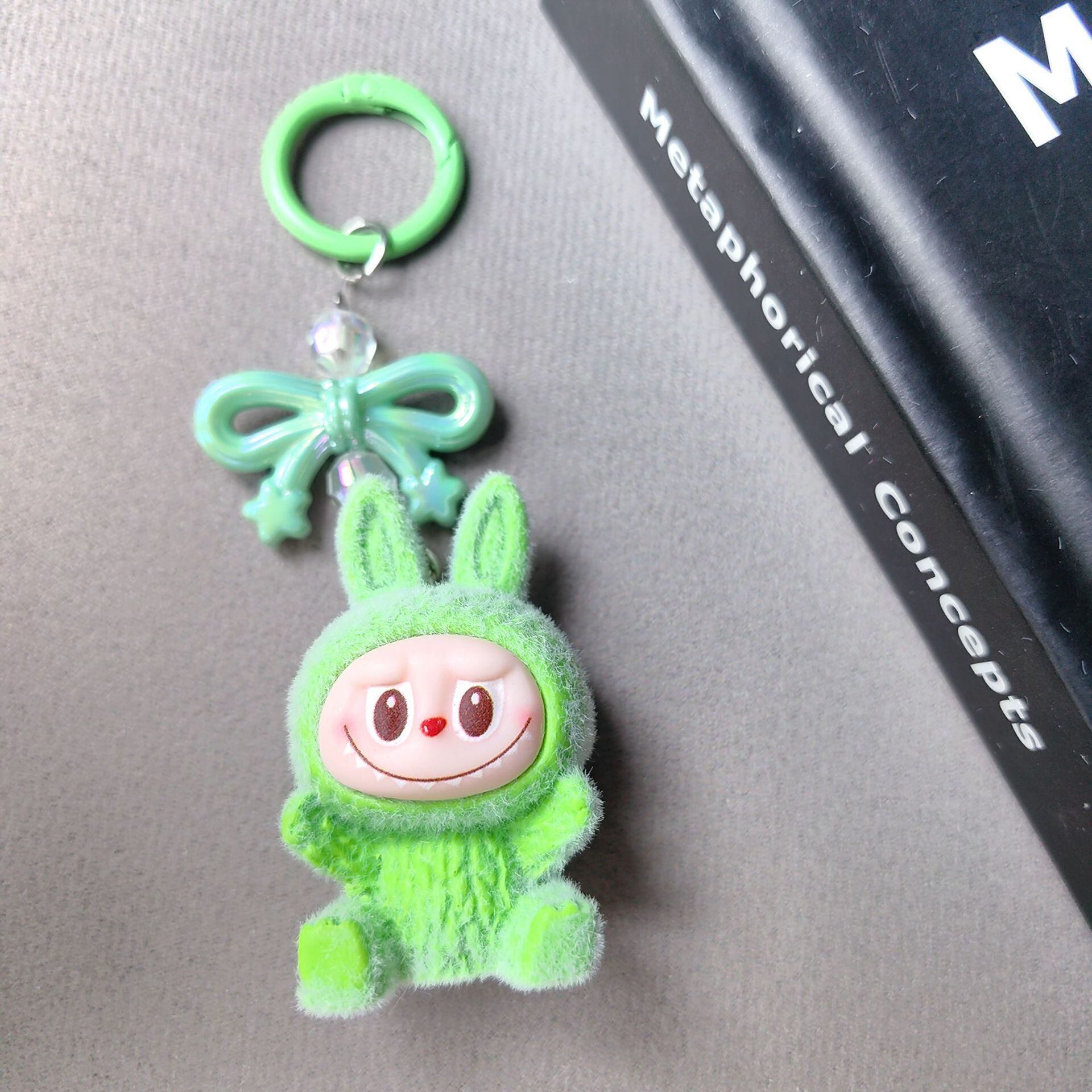 ちっちゃな萌えフィギュア！labubu ラブブ フェルト キーホルダー 萌え