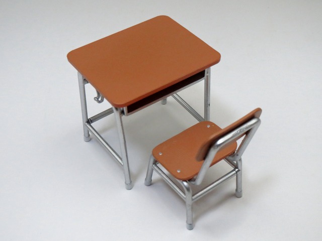 再入荷　ねんどろいどプレイセット #01 スクールライフAセット 机と椅子
