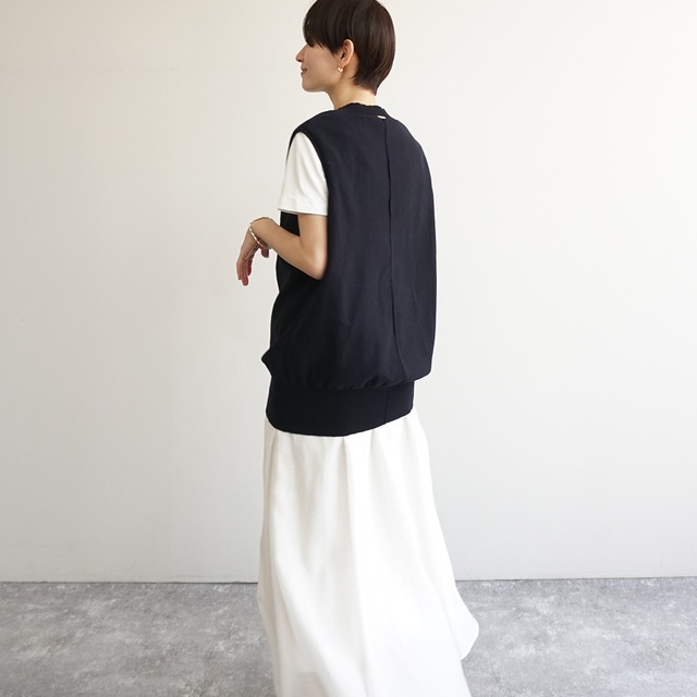 アウトシームクルーネックベスト