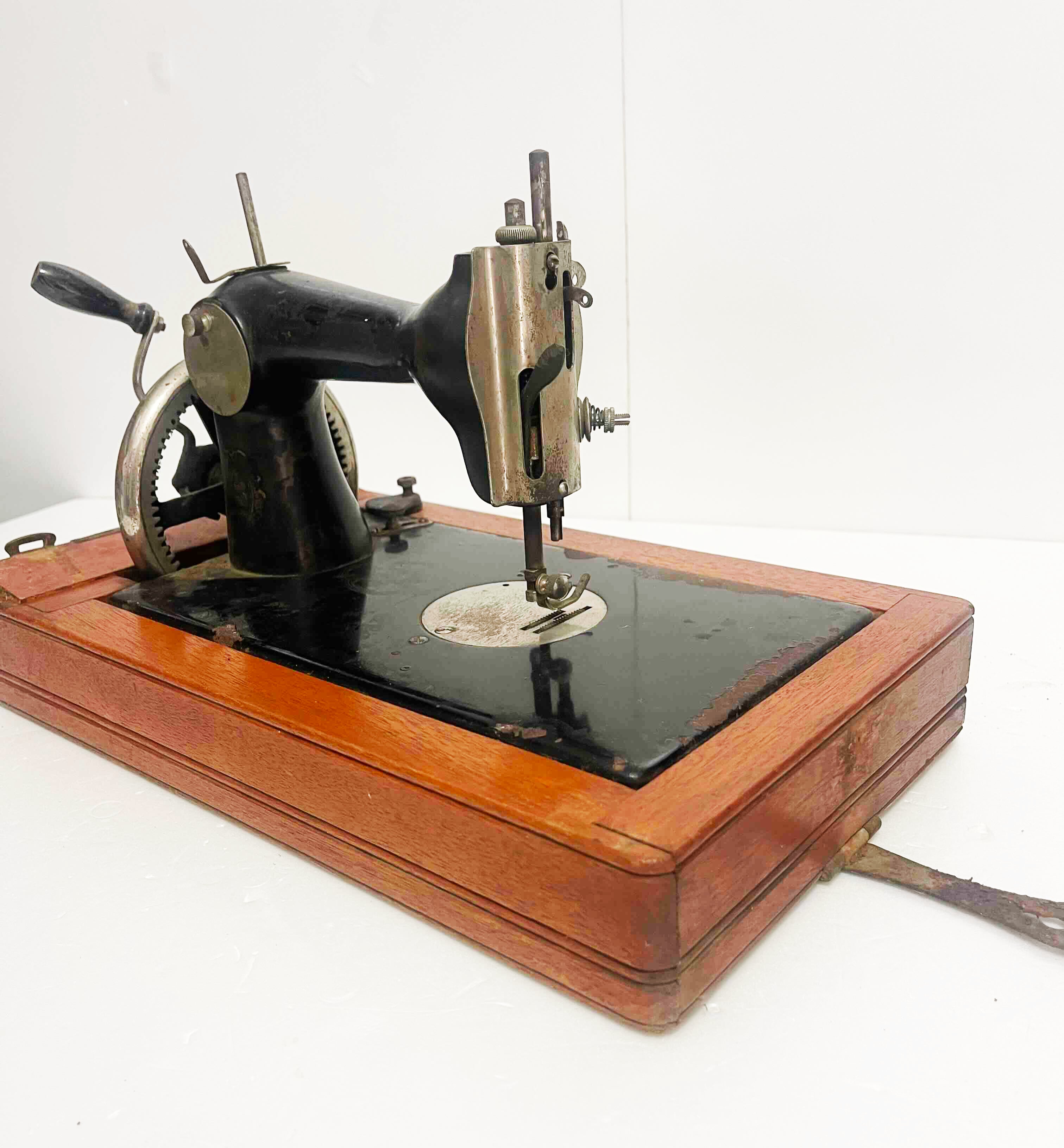 希少なアンティークミシン Yahoo!オークション - 希少品 昭和レトロ アンティークミシン