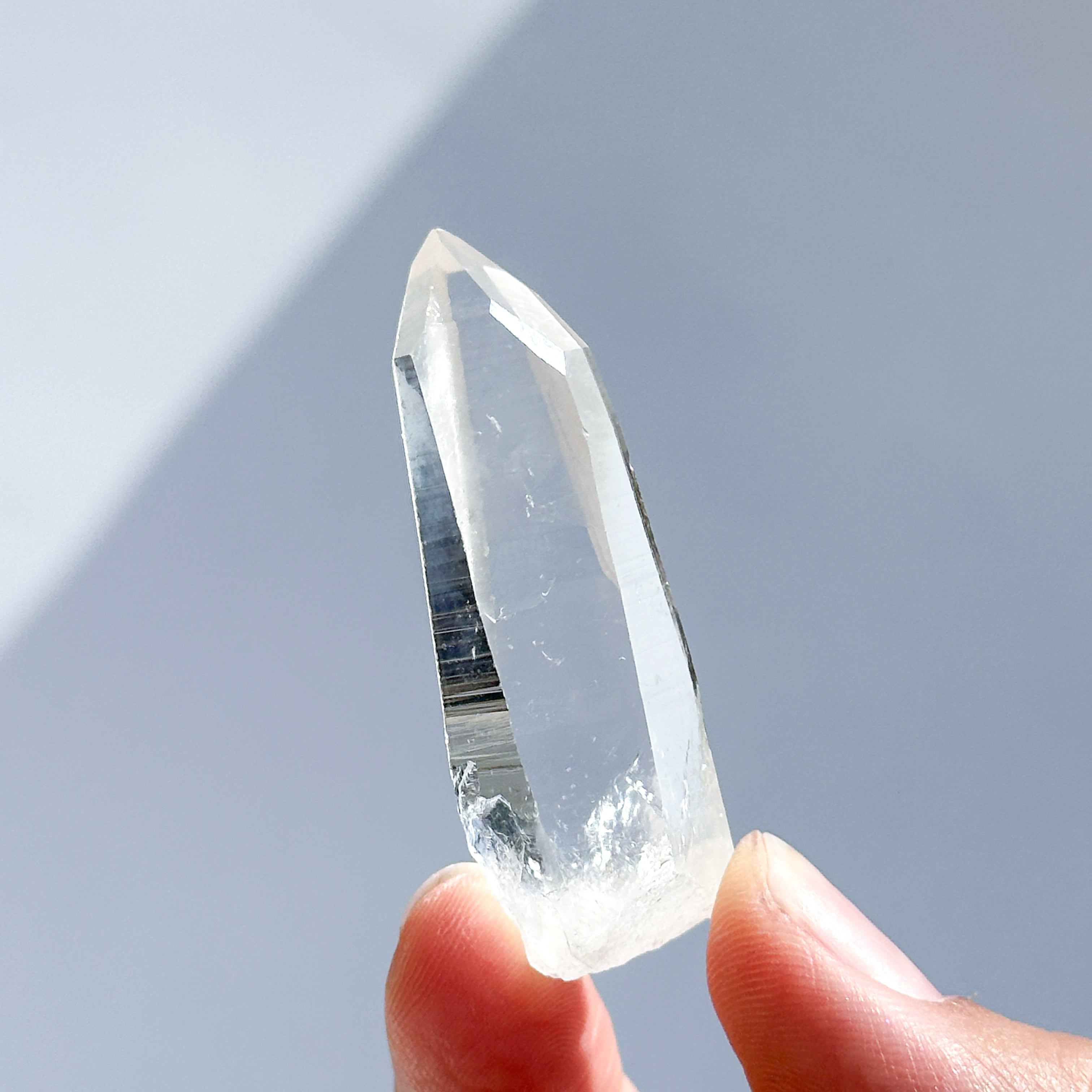 ゼッカ産クリアクォーツ ポイント 原石42 ◇ Clear Quartz ◇天然石・鉱物・パワーストーン