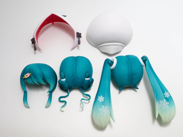 再入荷（Ａ−ランク）【303】 雪ミク いちご白無垢Ver. 髪パーツ 帽子付き ロング、ツインテール　ねんどろいど