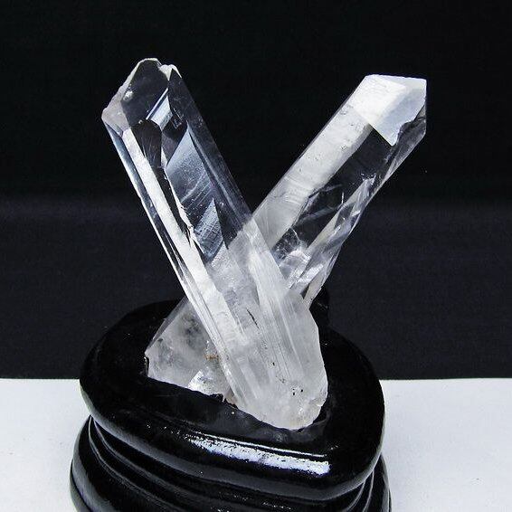水晶 クラスター マダガスカル産 台座付属 水晶 原石 一点物 172-4316