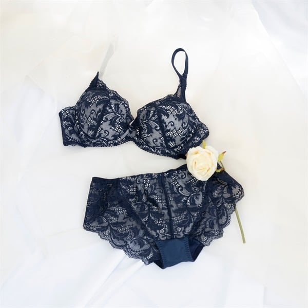 Be New バストクリームプラス 120g | selene-shop