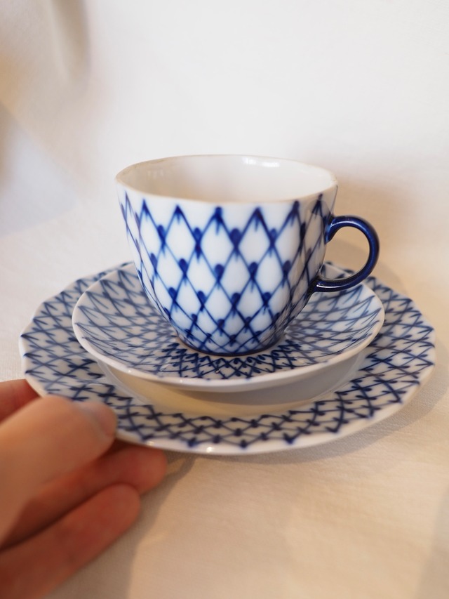RUSSIA Imperial Porcelain Manu factory Vintage cobalt net cup & saucer［A］