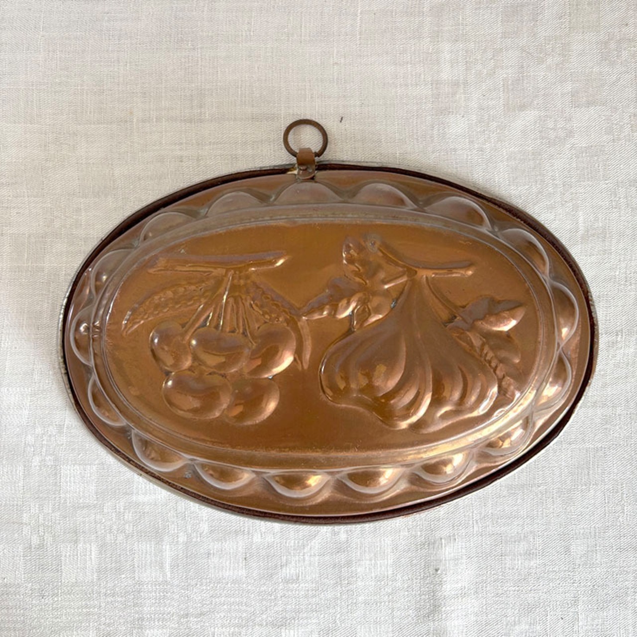 コッパーモールド　お菓子焼型　フルーツ柄大きなオーバル（壁掛けリング付き）  19kwe18-1