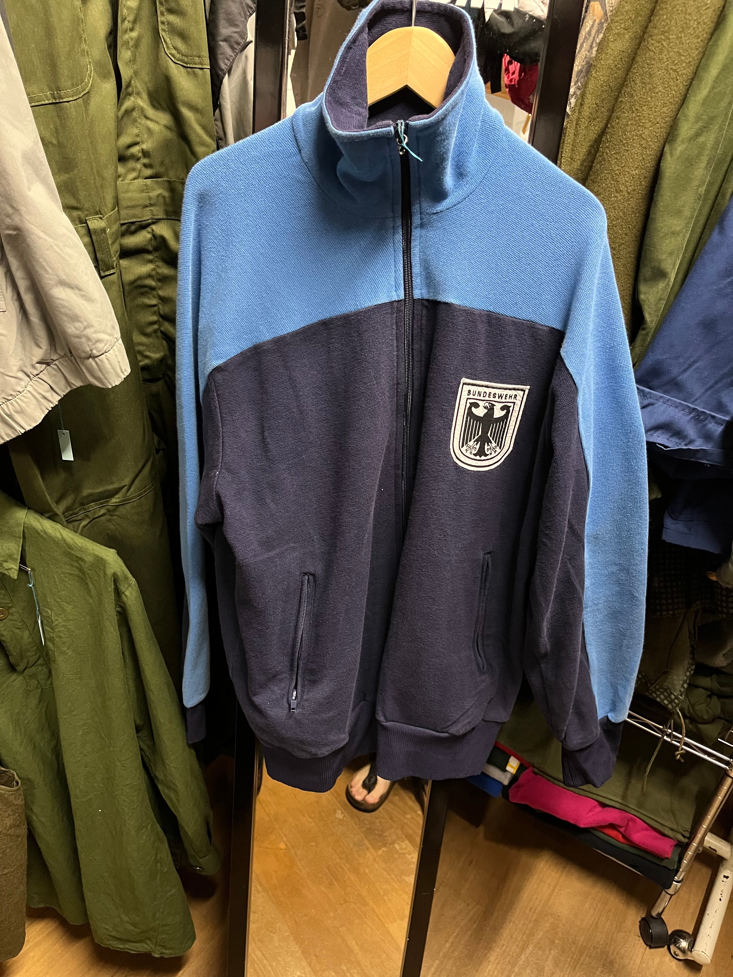 ドイツ軍実物放出品 ミリタリー Y字 けちっ サスペンダー USED ドイツ軍実物放出品 ミリタリー Y字 けちっ サスペンダー USED