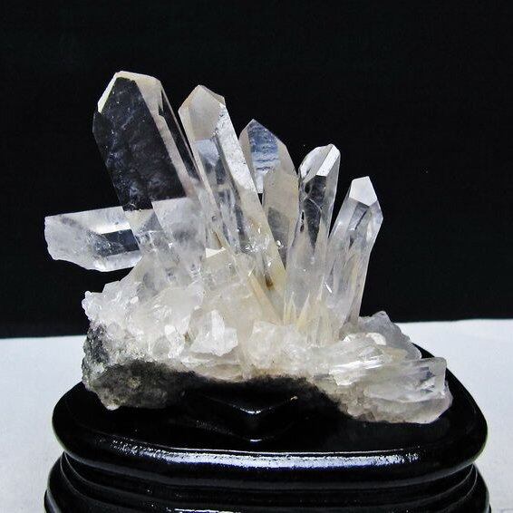 水晶 クラスター マダガスカル産 台座付属 水晶 原石 一点物 182-9357