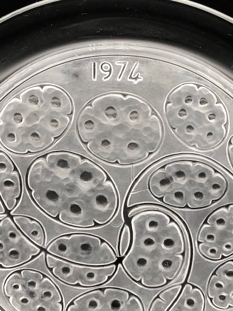 ラリック・イヤープレイト1974年 SILVER PENNIES