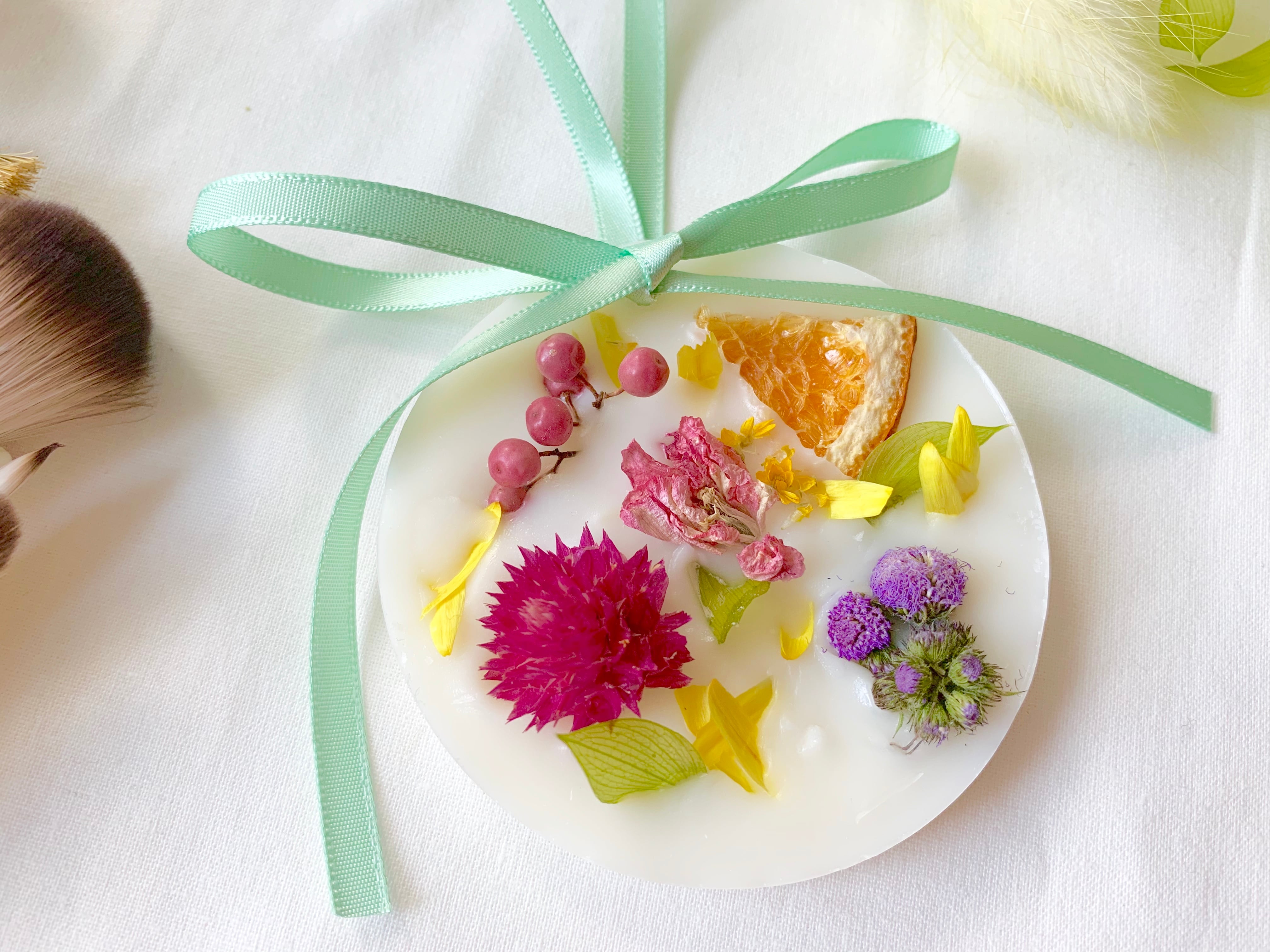 オレンジがかわいいカラフルな春のアロマワックスサシェ | staypure