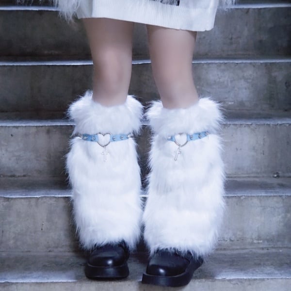 ライトブルーラインハートオーナメントクロスもふもふホワイトレッグ