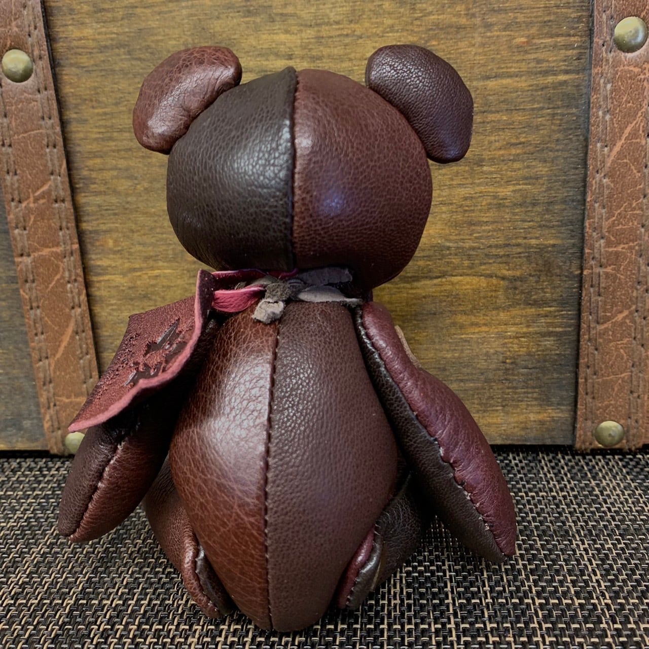 ジビエレザー鹿革ベルベア★マイスターの手作り「ベルズベア」ダークブラウン系　写真の1点販売です