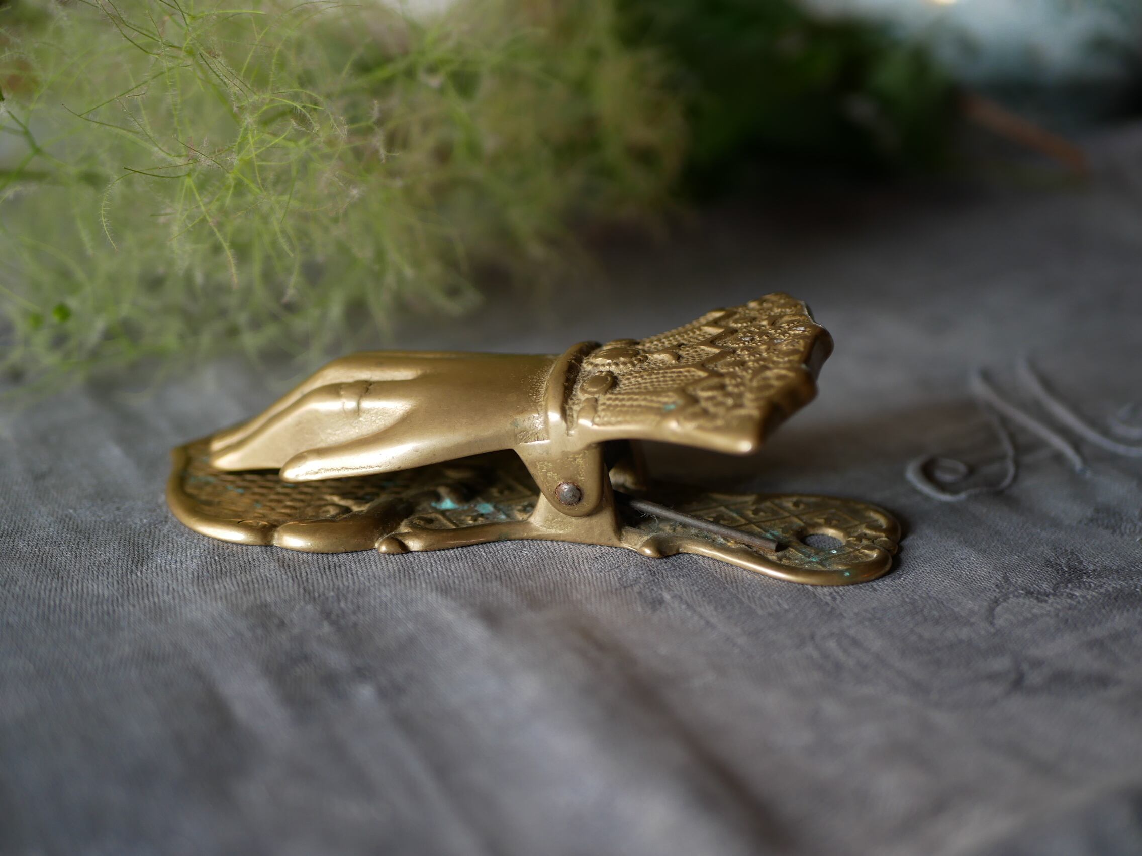 ハンドモチーフのバインダー フランスアンティーク ブロカント