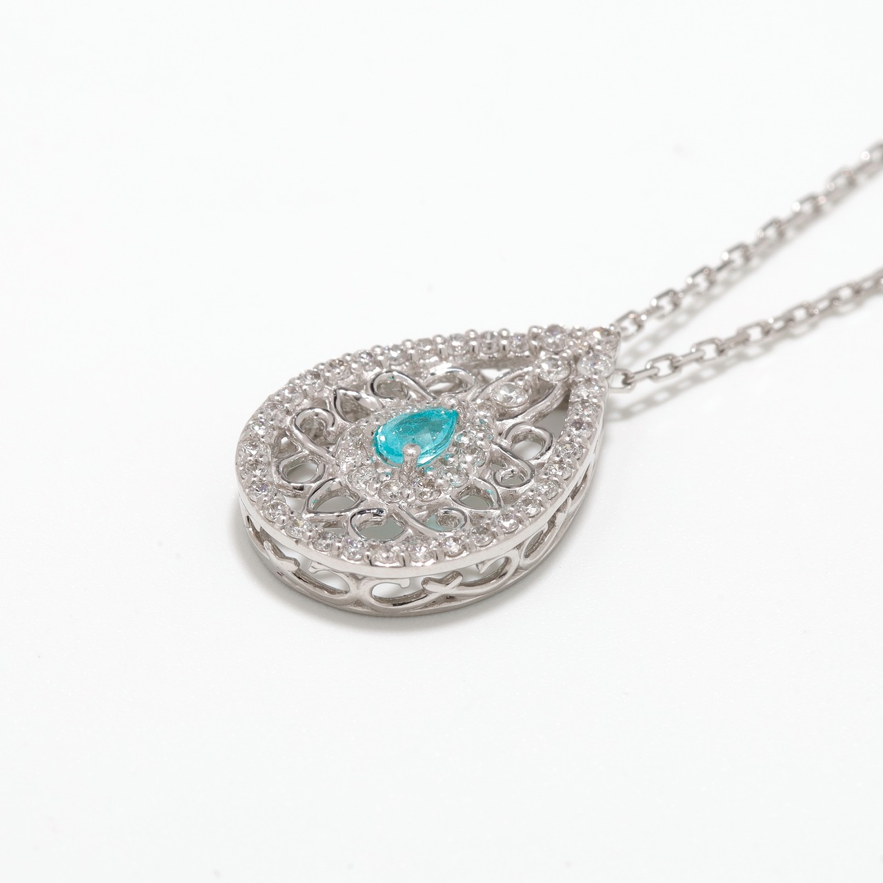 パライバトルマリン ネックレス pt900 / 0.070ct / 0.220ct