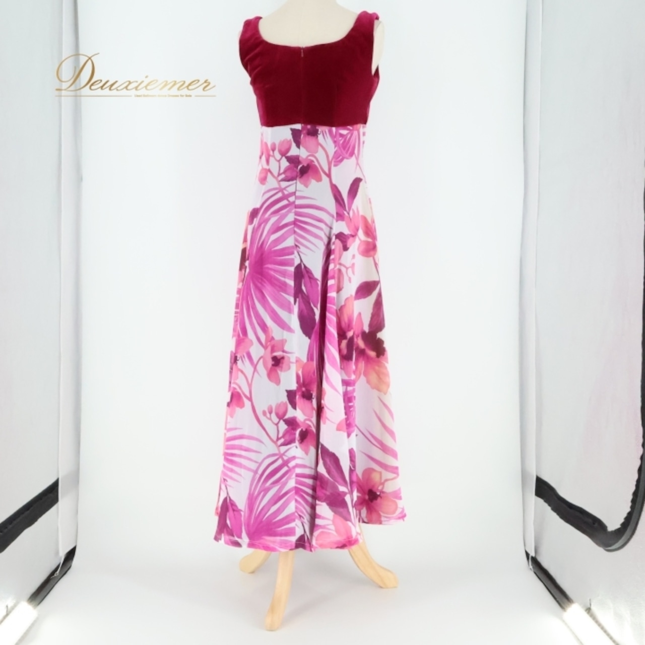 フラダンス 衣装 ワンピース ドレス u'ino! ハワイ製 パープル系 ベロア ノースリーブ 花柄 異素材 かわいい 華やか 鮮やか 明るい 上品 きれい 紫 白 ピンク ハワイアン アロハ ハワイアンプリント フラ ダンス レッスン 練習 エレガント