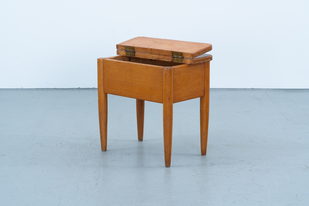 【as it is】Stool