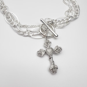 WHITE CHAIN CROSS NECKLACE 【WHITE】