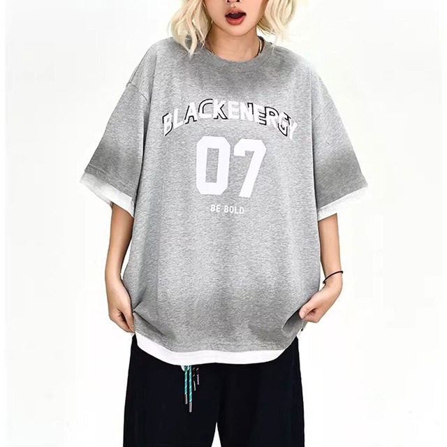 アーチロゴナンバリンググラフィックレイヤードTシャツ 1col   R02145