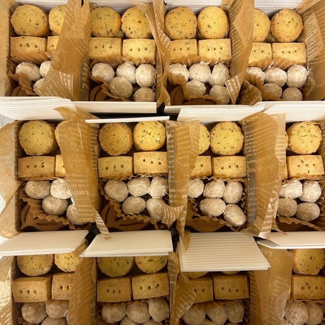 クッキー缶『 いちの葉 』(新曲試聴QR＆短編小説付) 1月5日以降お届け ※送料込