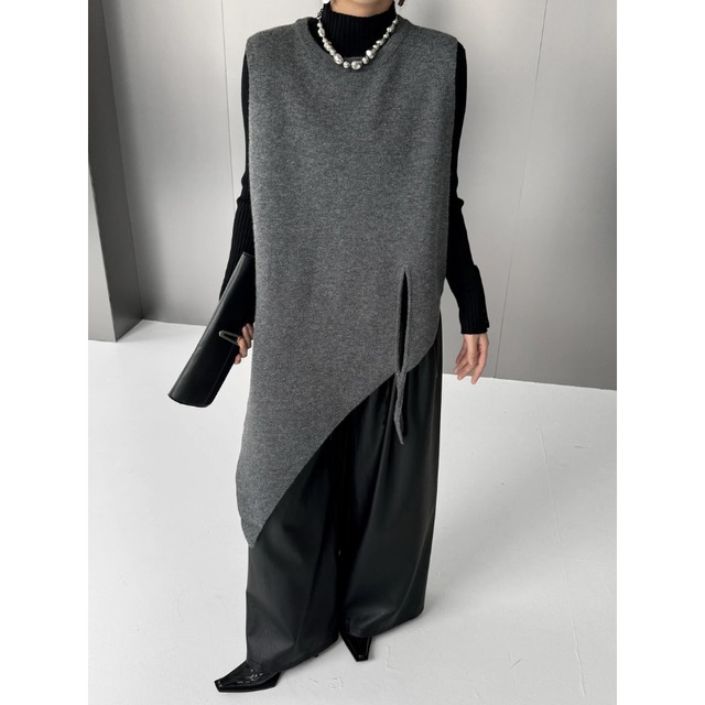 Asymmetry knit vest【2color】 C1322