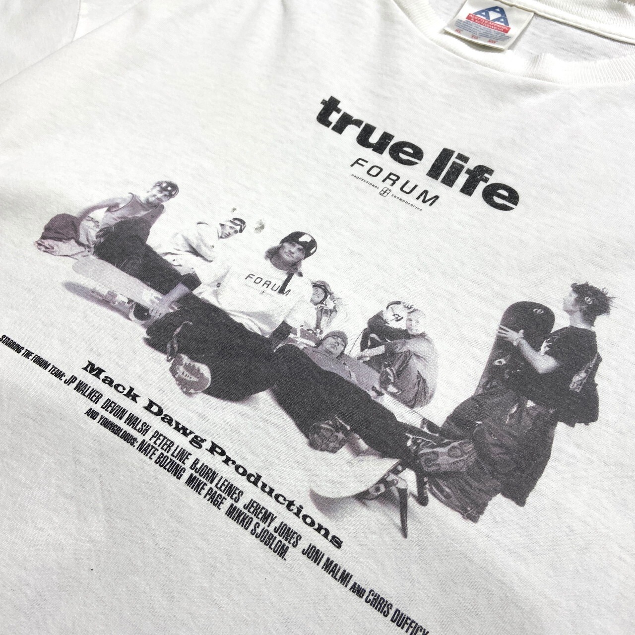 00年代 FORUM SNOWBOARDS TRUE LIFE フォトプリントTシャツ 