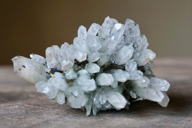 クォーツ/クローライト/スファレライト/チャルコパイライト  Quartz/Chlorite/Sphalerite/Chalcopyrite