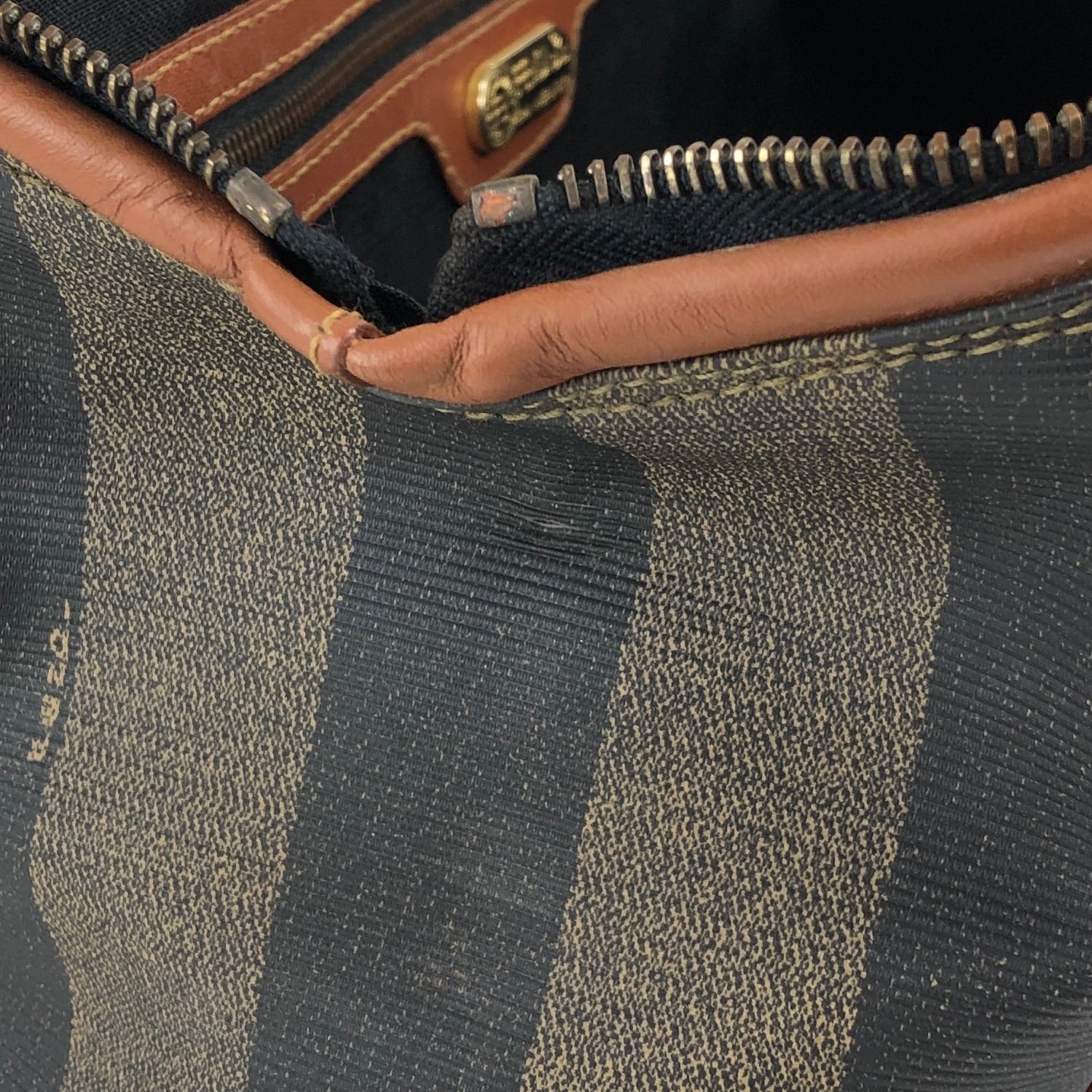 FENDI フェンディ ペカン ハンドバッグ ブラウン PVCレザー ミニ