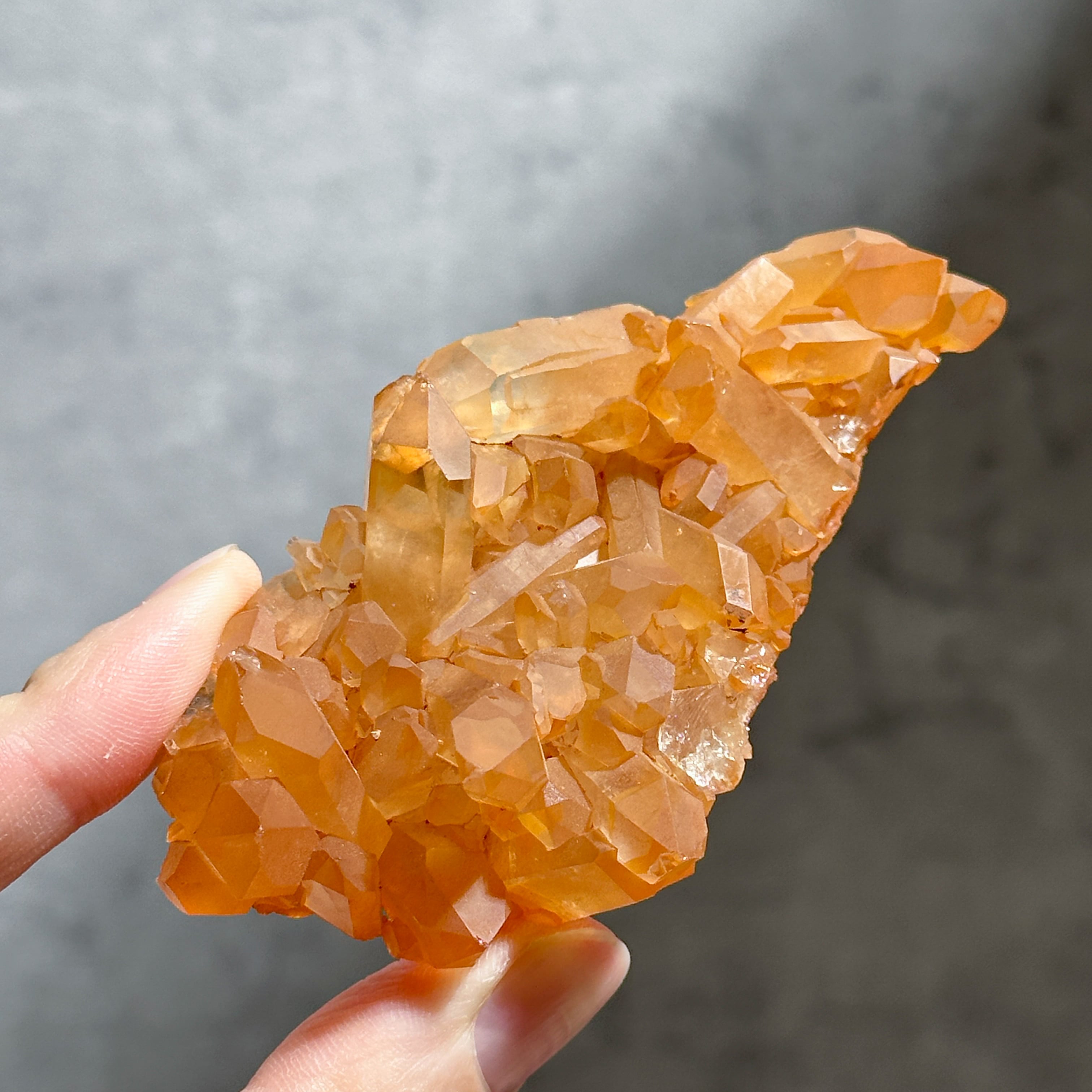 タンジェリン クォーツ 鉱物・化石の京都ぎおん石