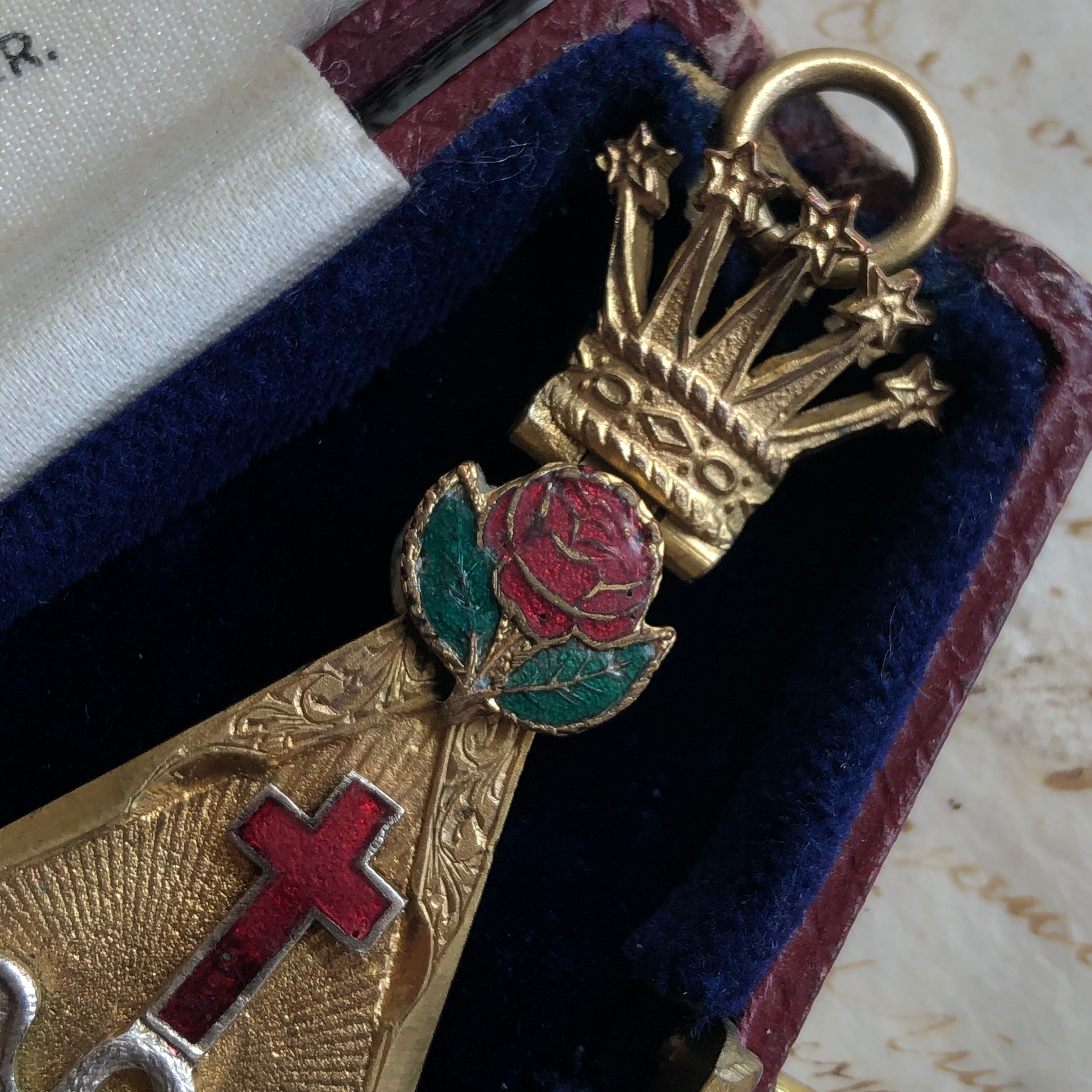 フリーメイソン 勲章ジュエル完全カタログ アヴェルス No.9 英露併記 フリーメイソンの宝章 | メルキュール骨董店