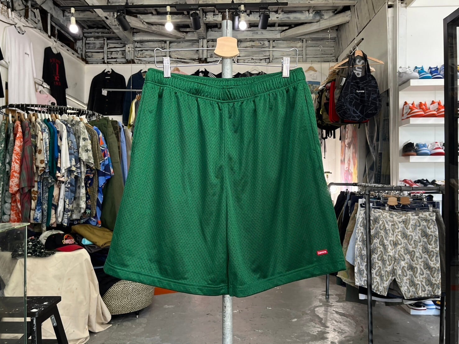 Supreme SMALL BOX BAGGY MESH SHORT GREEN MEDIUM 06322 | BRAND  