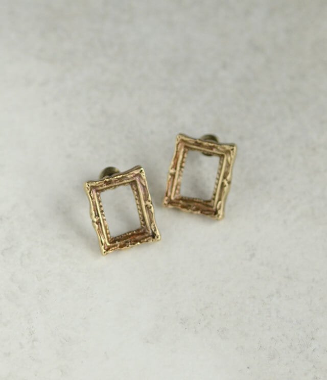 Picture frame ピアス
