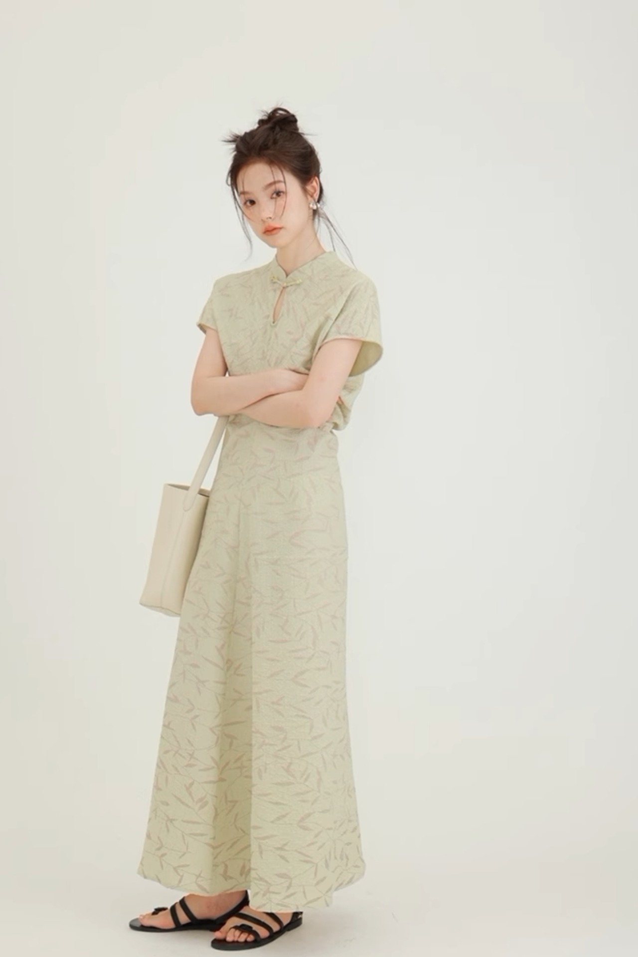 春の竹葉/Spring Bamboo グリーン ワンピース 夏物 袖付き 半袖 チャイナドレス ハイウエスト ラウンドネック ロングスカート