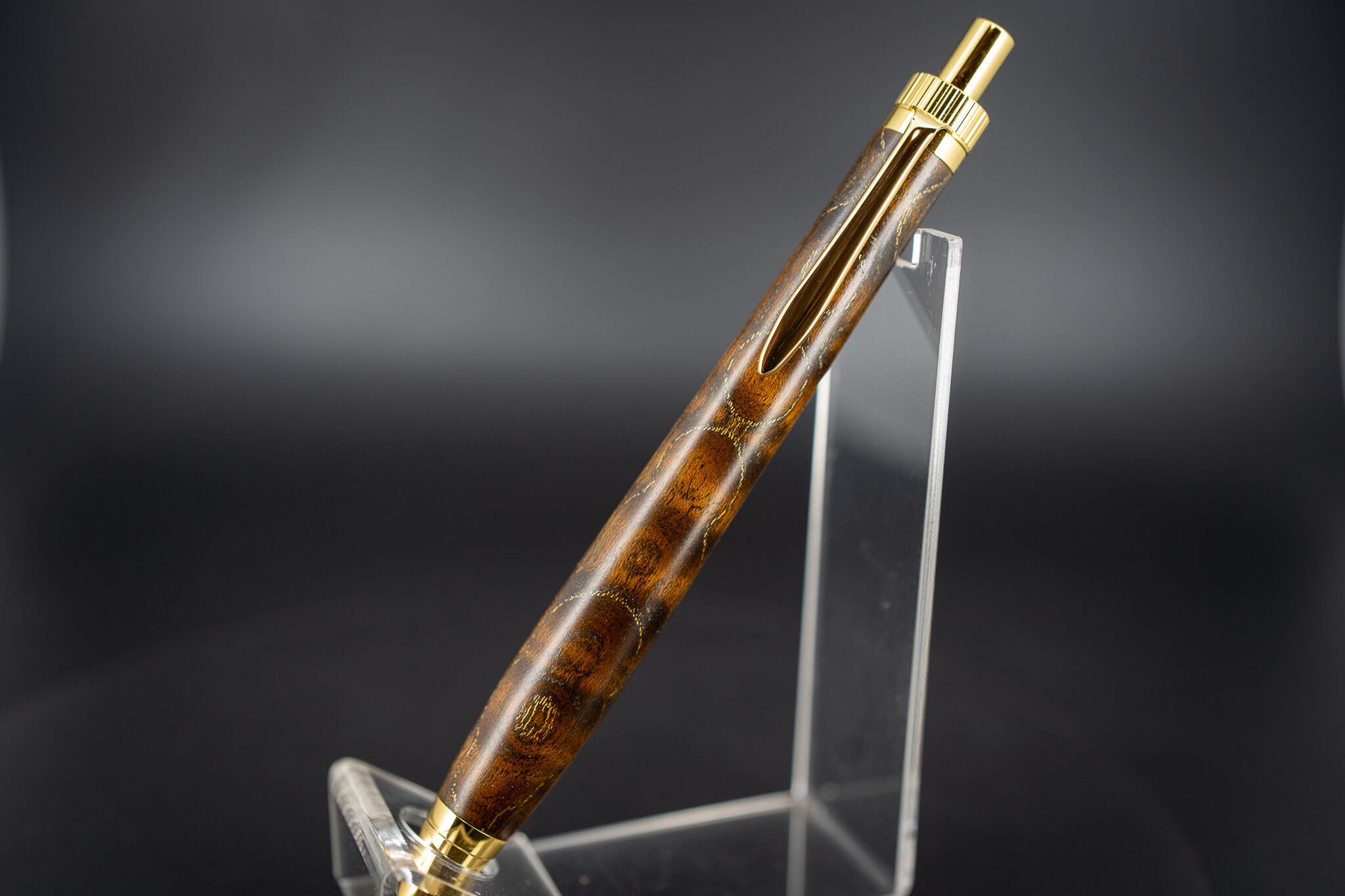 日本を代表する巨木】欅 (ケヤキ) 極上 拭き漆 gold BP | 木軸ペン工房