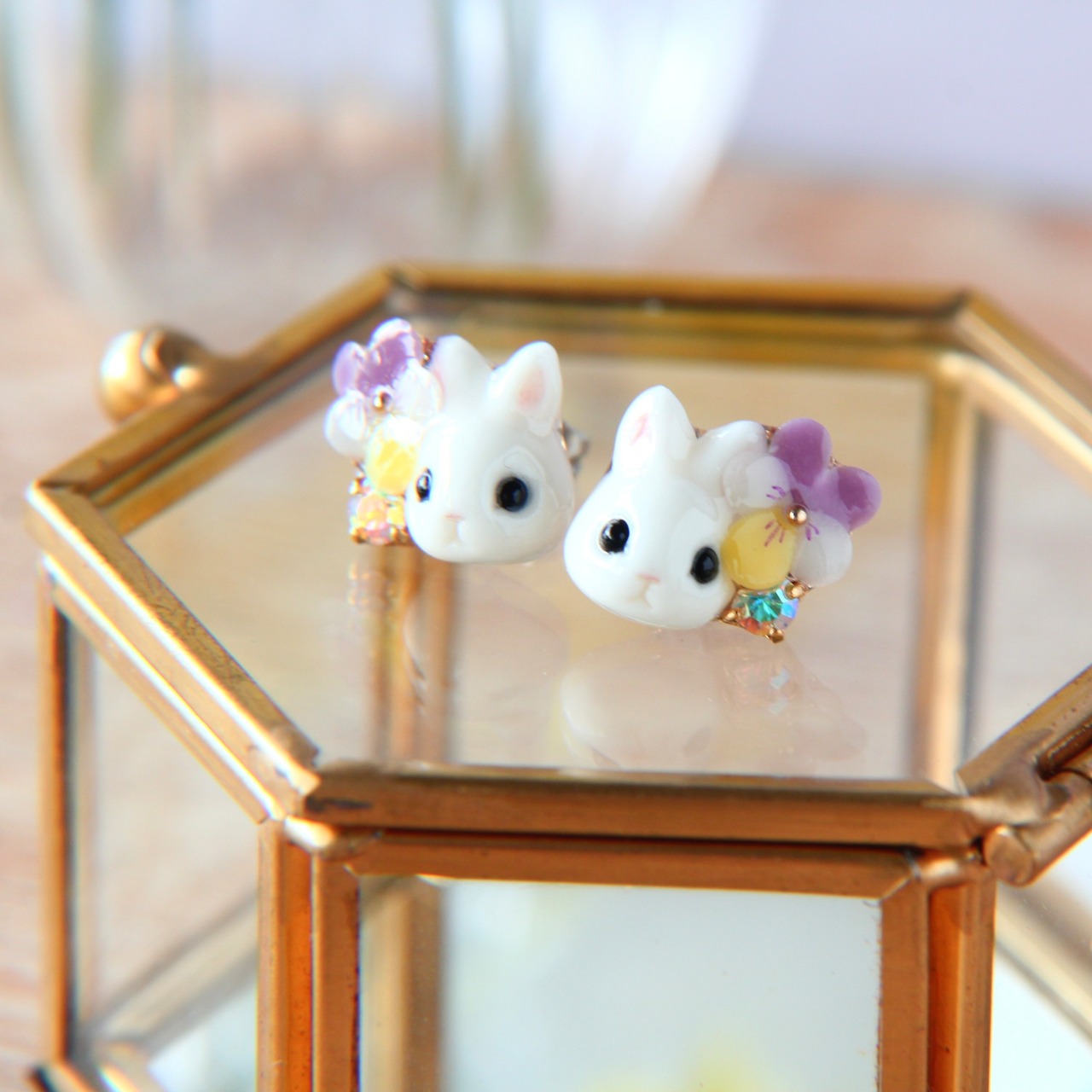 うさぎとビオラピアス/イヤリング