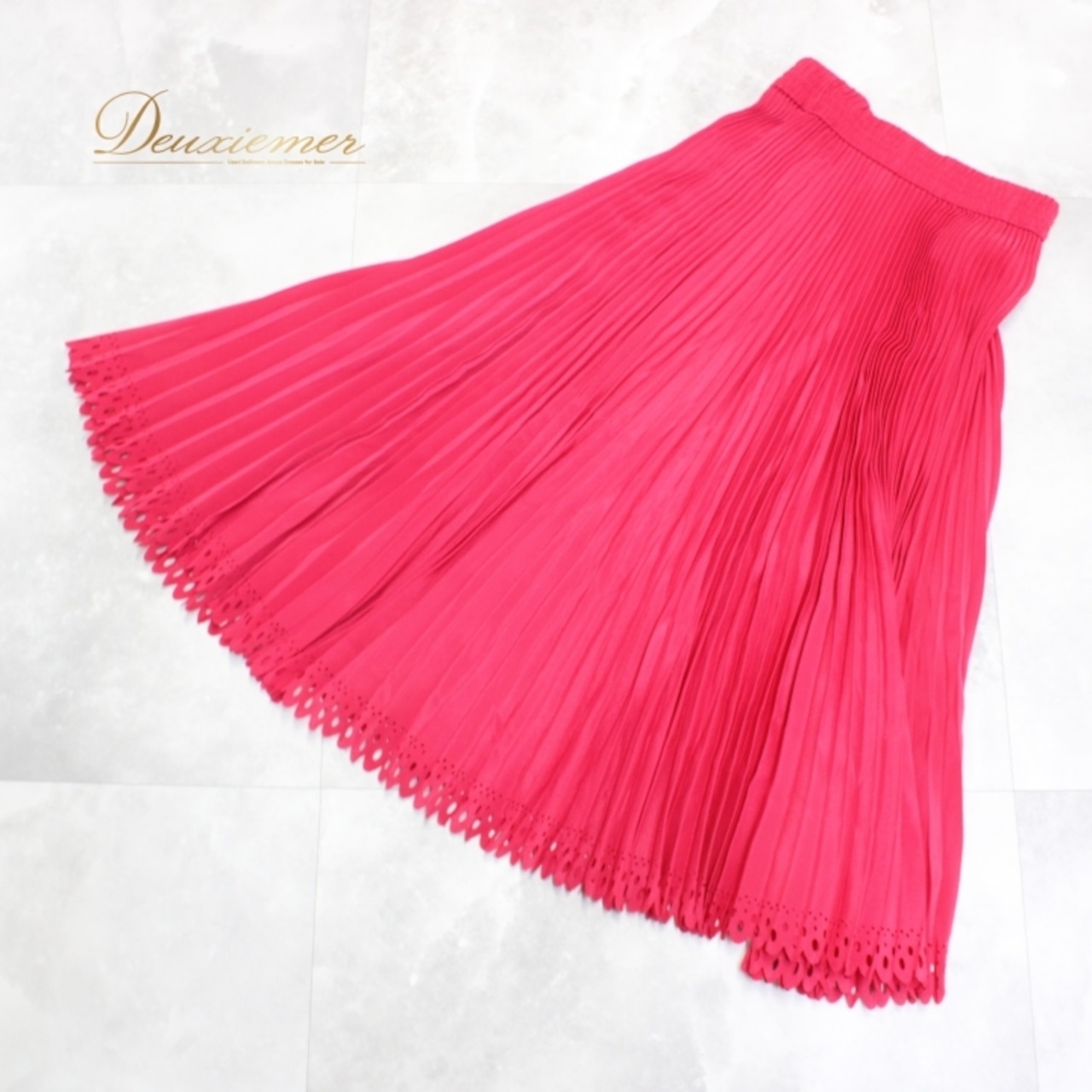 社交ダンス 衣装 スタンダード スカート レッスンウェア レディース atelier eiko アトリエエイコ プリーツ レッド系 練習着 派手 ポリエステル ウエストゴム 伸縮性 有り 総丈 約85cm ウエスト 約32cm マゼンタレッド 女性用 ダンス衣装 フレアスカート 丸襟 スカート丈 サルサ バレエ スタイリッシュ エレガント パーティーイベント